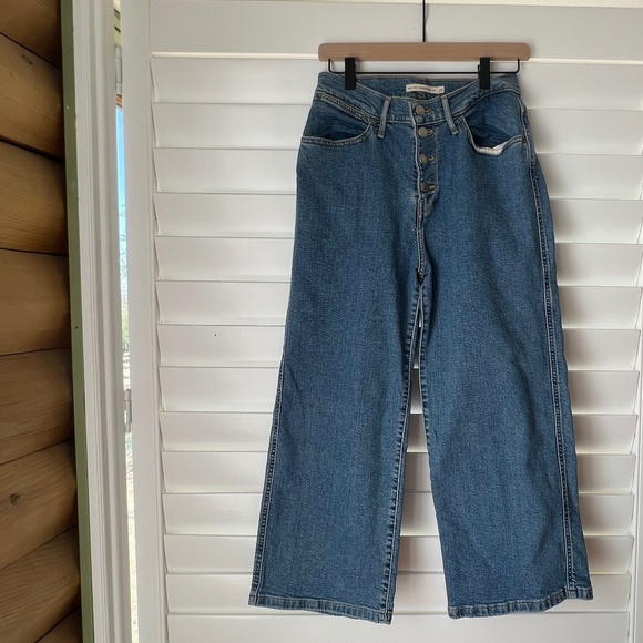 W28 Levi’s Mile High Cropped Wide leg Jeans - Picture 1 of 5